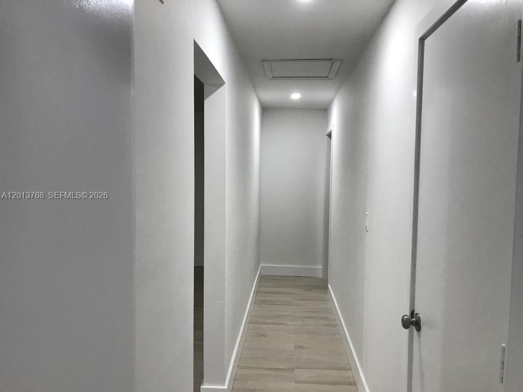 LINDI MANOR - Residential Lease
