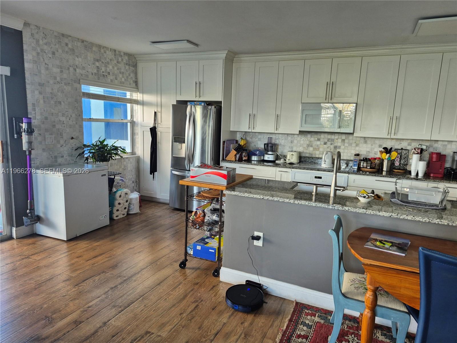 HILLCREST EAST NO 26 COND - Residential