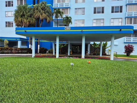 4001 Hillcrest Dr 416 Hollywood FL 33021