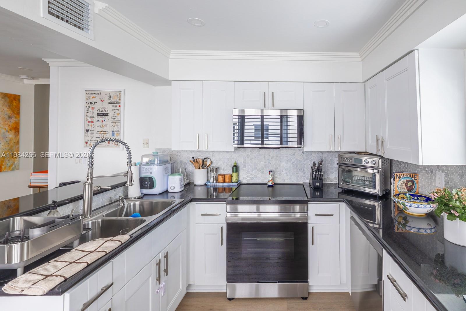 GABLES COURT TOWNHOMES CO - Residential