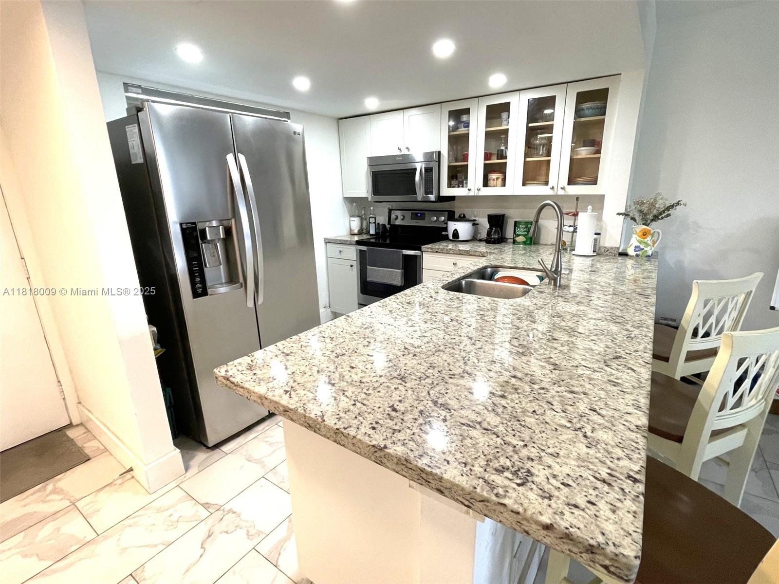 Rental Property at 3099 Nw 48th Ave 359, Lauderdale Lakes, Broward County, Florida - Bedrooms: 1 
Bathrooms: 2  - $1,500 MO.