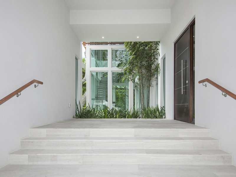 BISCAYNE KEY ESTS - Residential