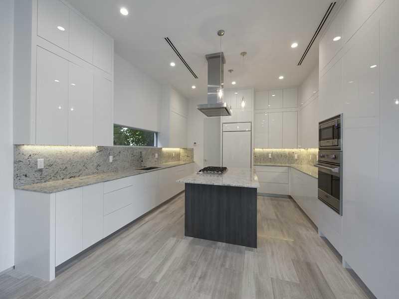 BISCAYNE KEY ESTS - Residential