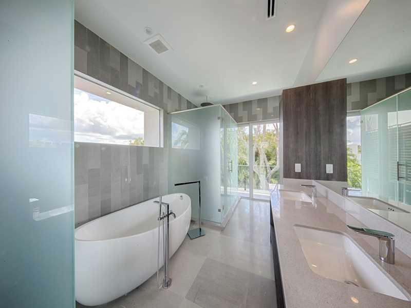 BISCAYNE KEY ESTS - Residential