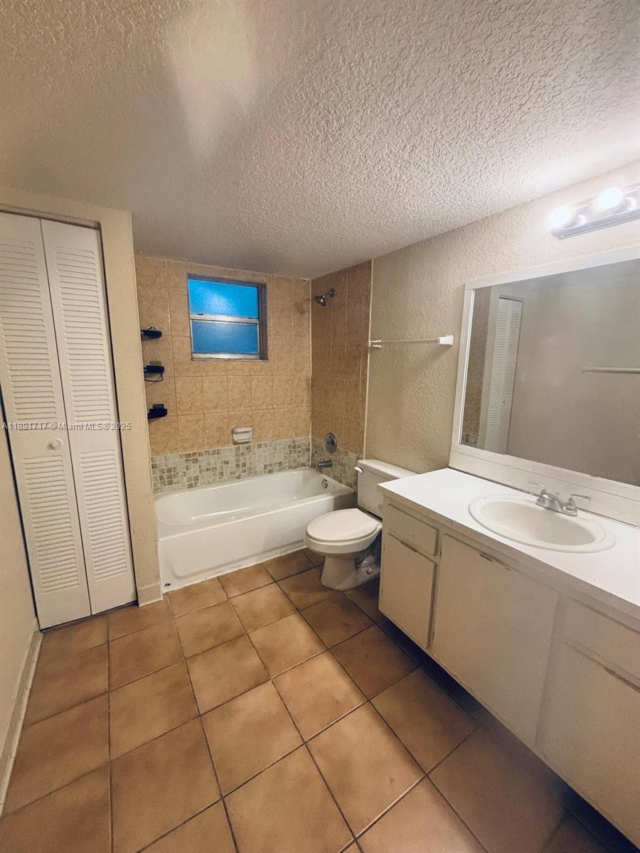 GARDENS NORTH SIX CONDO - Residential Lease