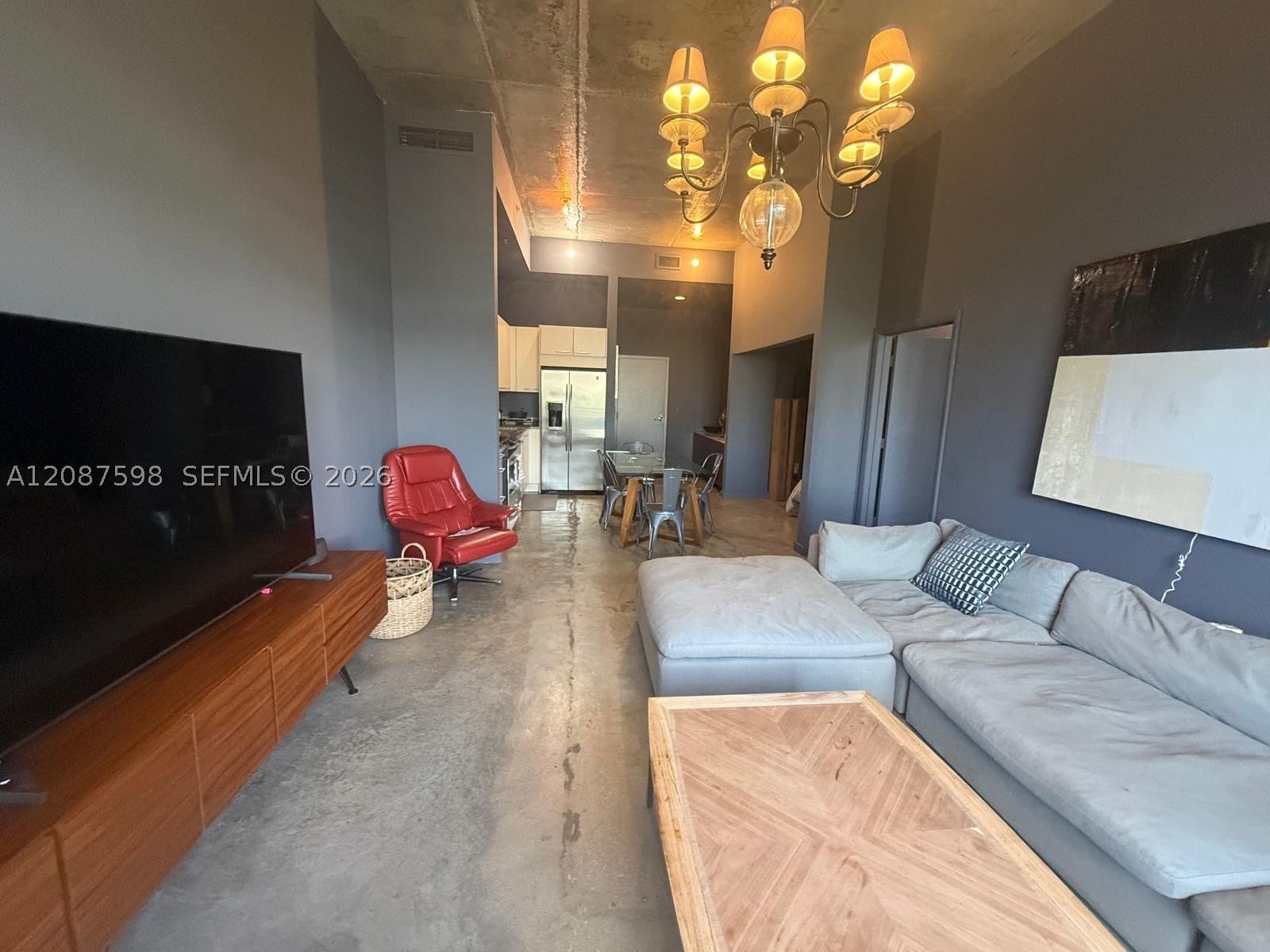2001 Meridian Ave 428