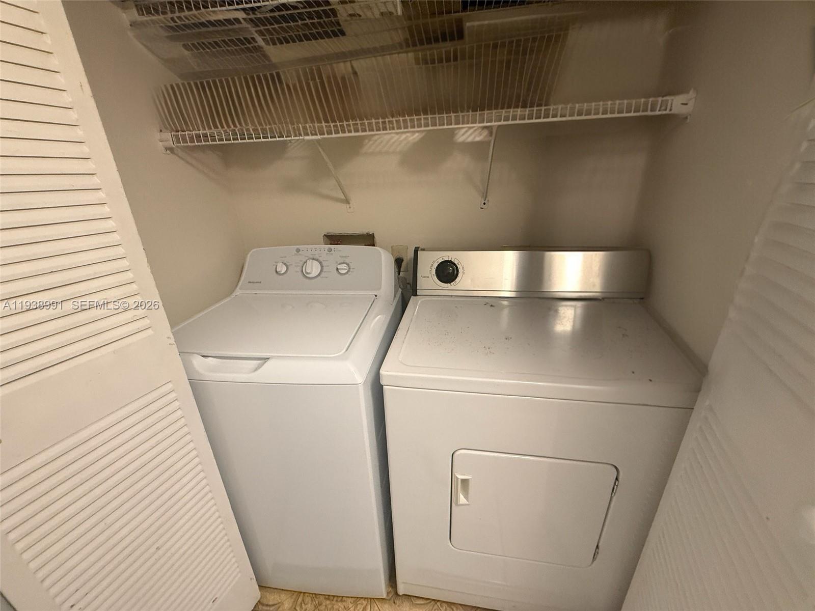 VISTA DEL LAGO CONDO PH I - Residential