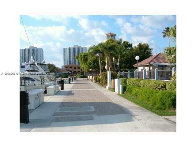 SPINNAKER BAY AT THE WATE - Residential Lease