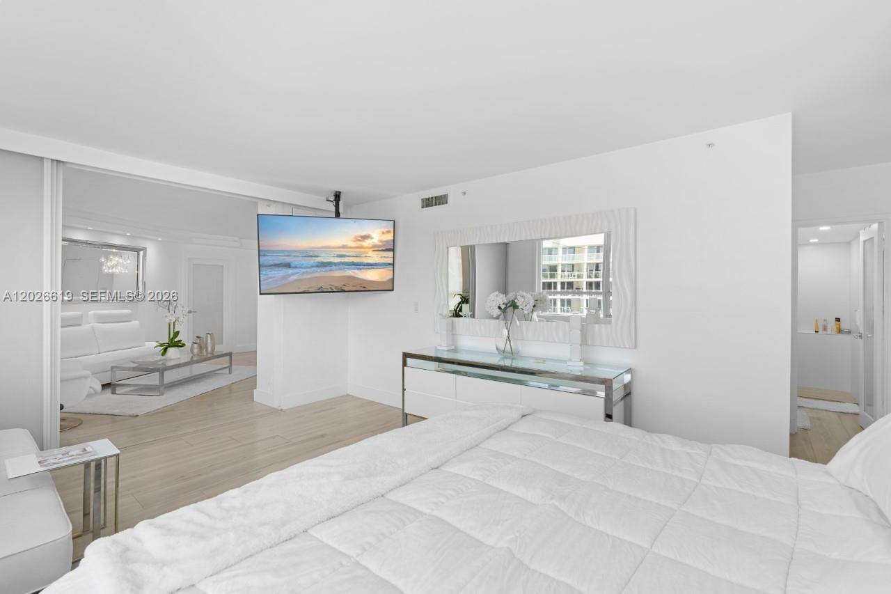 1500 Bay Rd 1268S