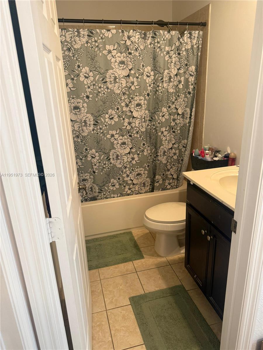 VILLAGE WALK - Residential