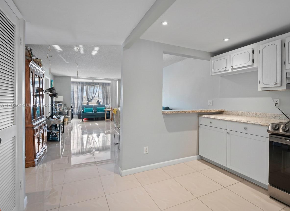 Sunrise Lakes - Residential