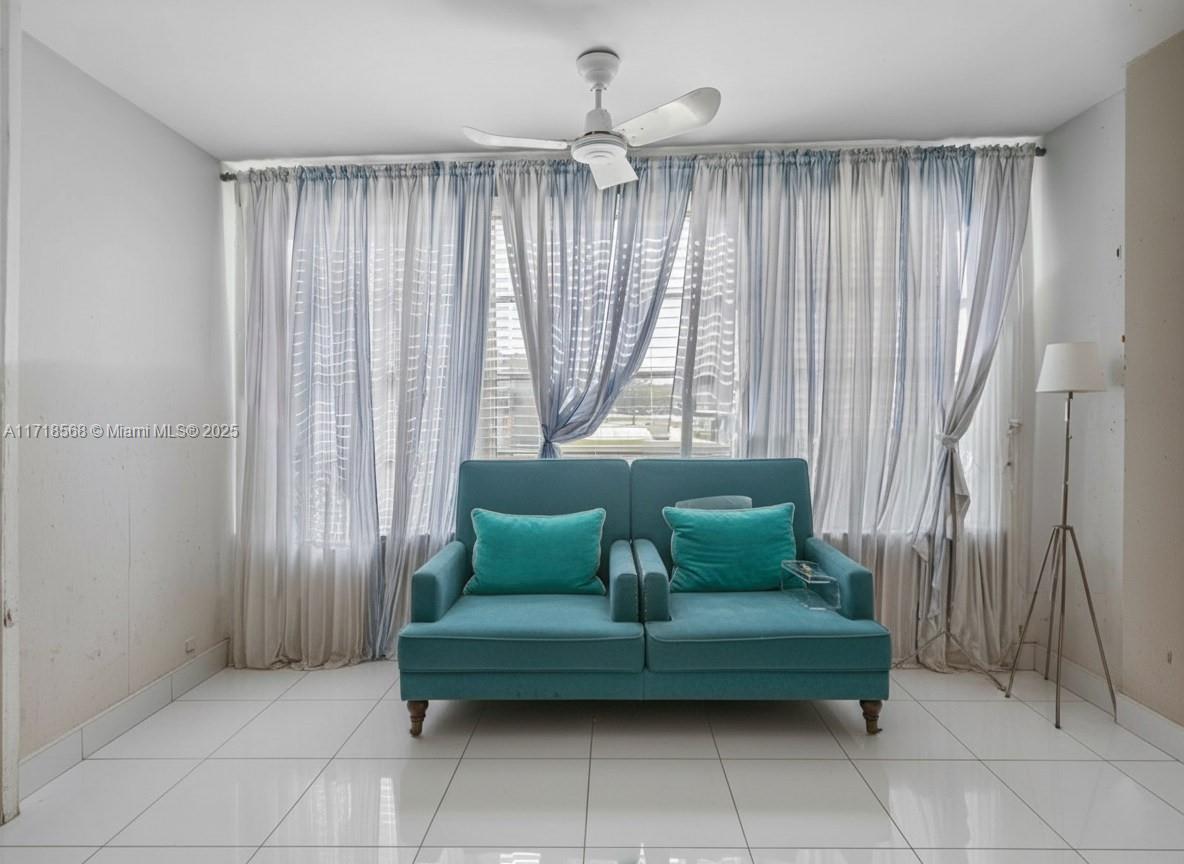 Sunrise Lakes - Residential