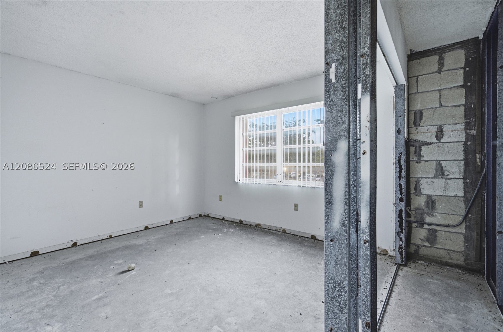 13701 Kendale Lakes Cir B-207