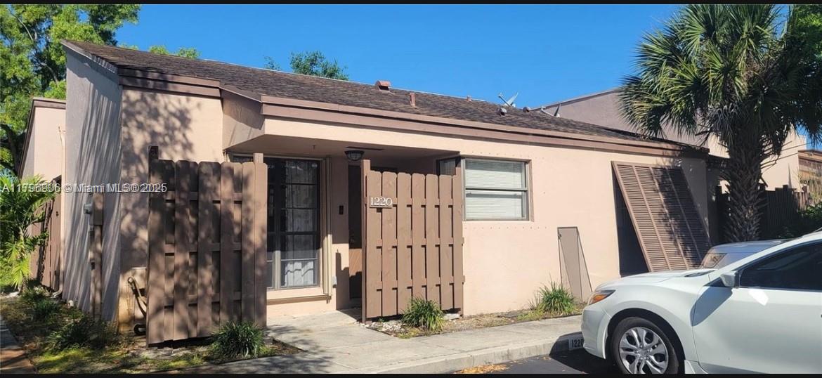 Rental Property at 1220 Nw 122nd Ter, Pembroke Pines, Miami-Dade County, Florida - Bedrooms: 2 
Bathrooms: 2  - $2,700 MO.