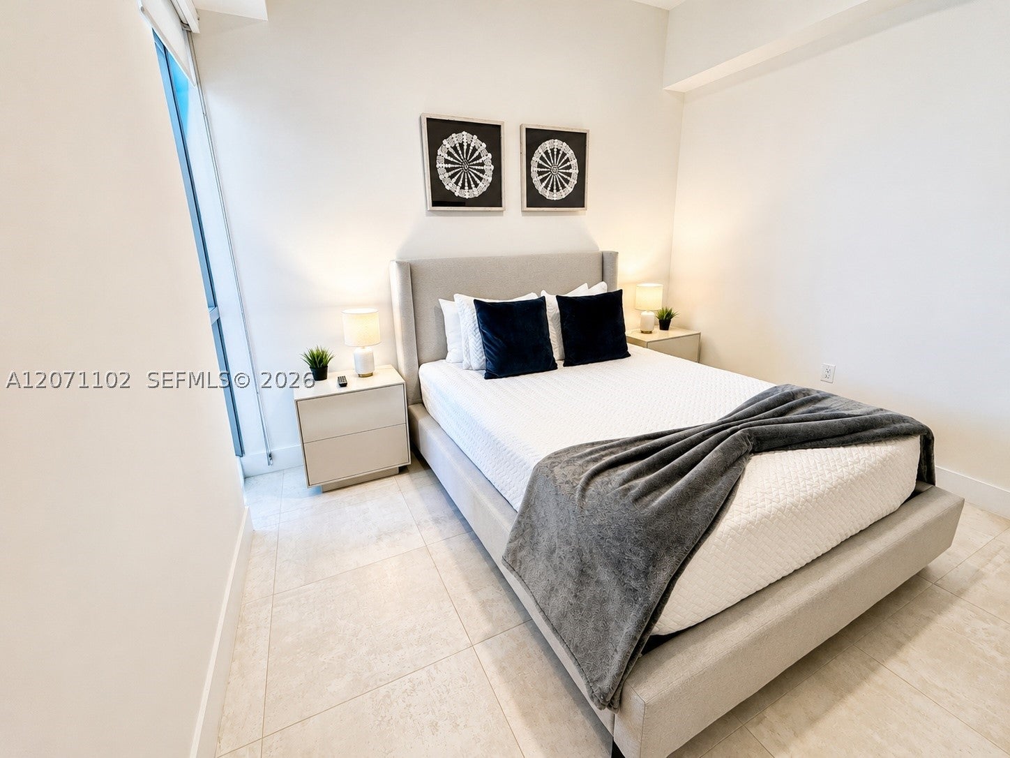 239 SW 9 St 1504