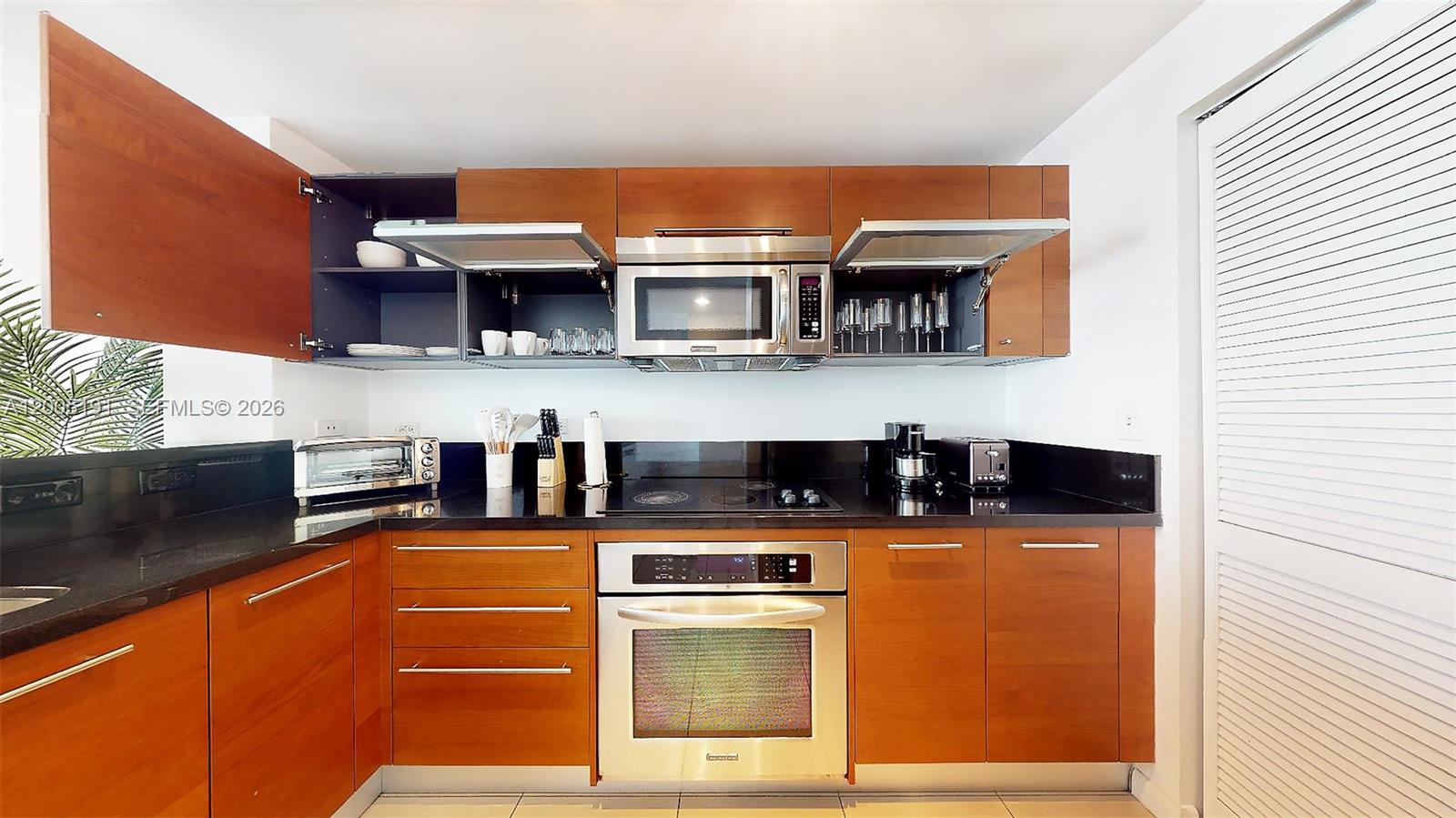 VIZCAYNE NORTH CONDO - Residential Lease