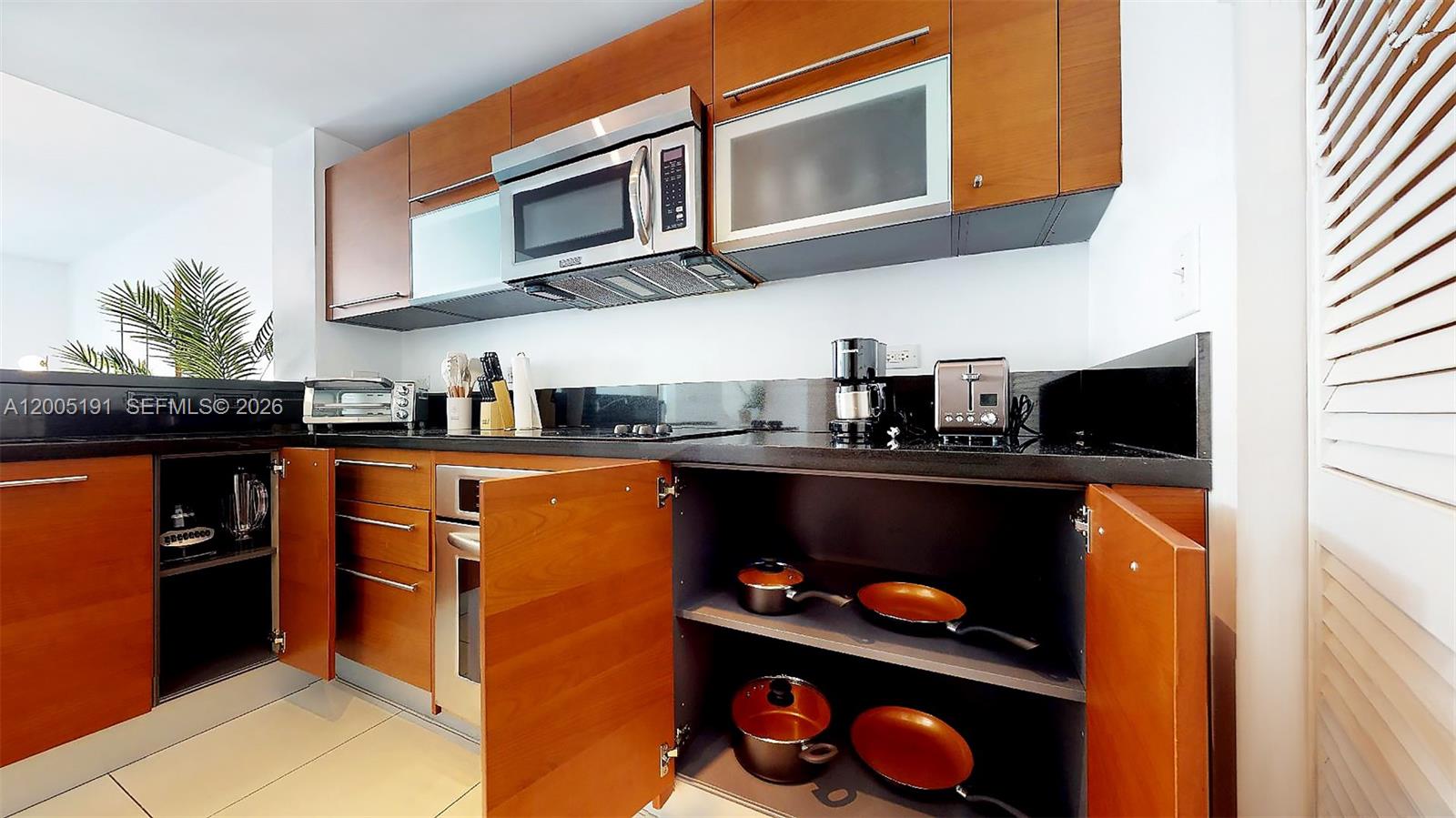 VIZCAYNE NORTH CONDO - Residential Lease
