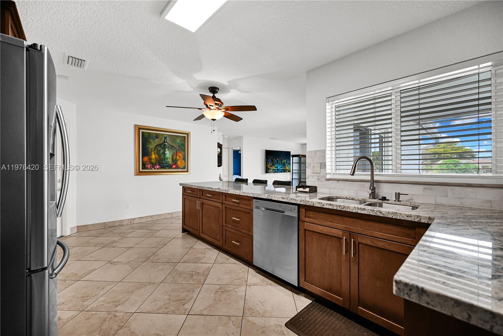 FLAMINGO GARDENS-PHASE TW - Residential Lease