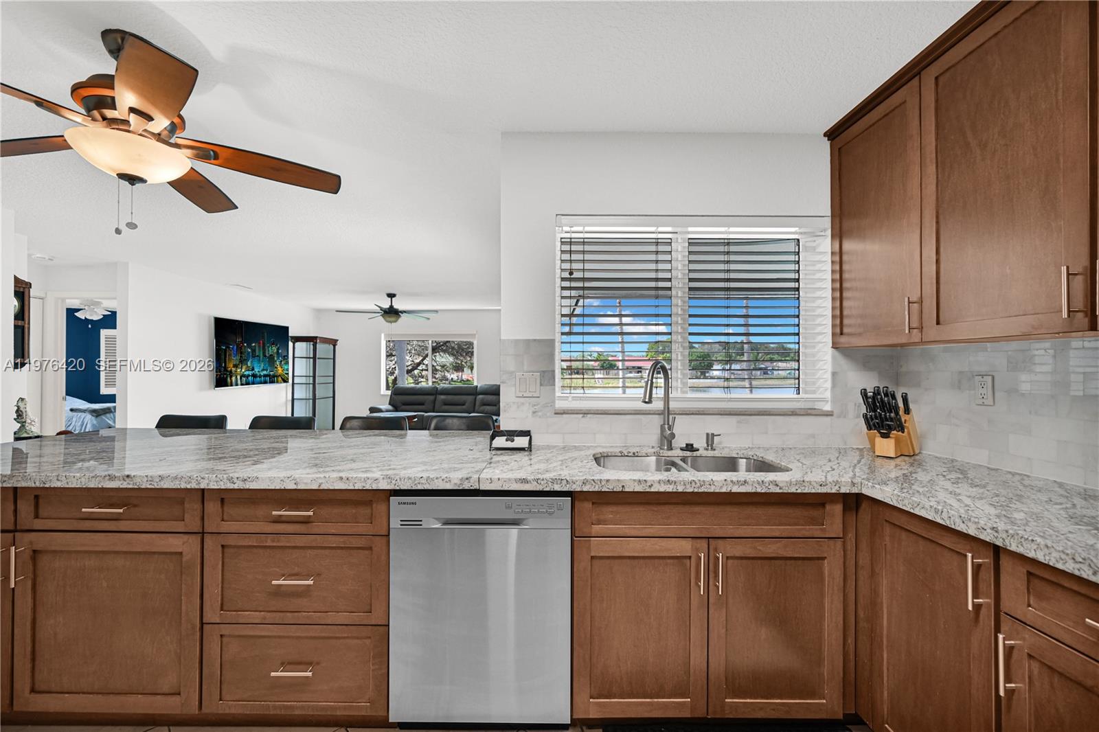 FLAMINGO GARDENS-PHASE TW - Residential Lease