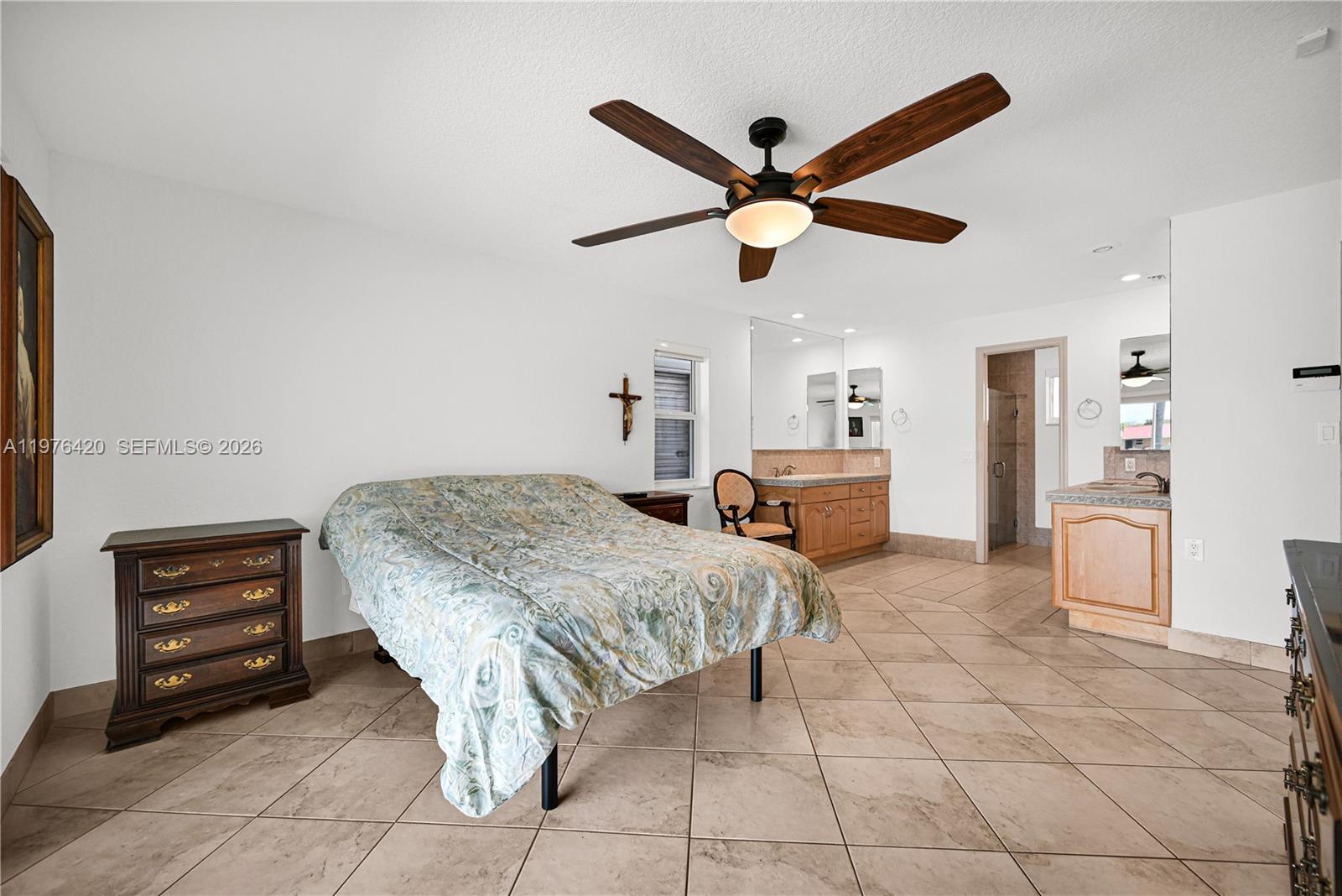 FLAMINGO GARDENS-PHASE TW - Residential Lease