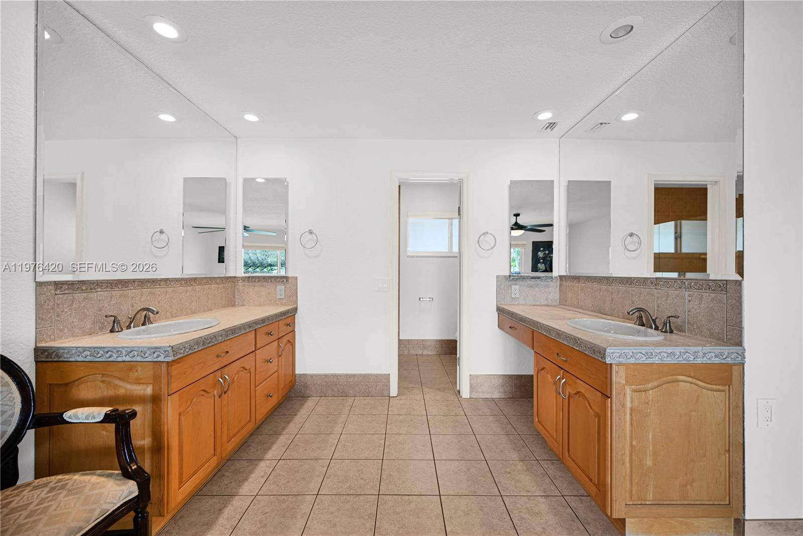 FLAMINGO GARDENS-PHASE TW - Residential Lease