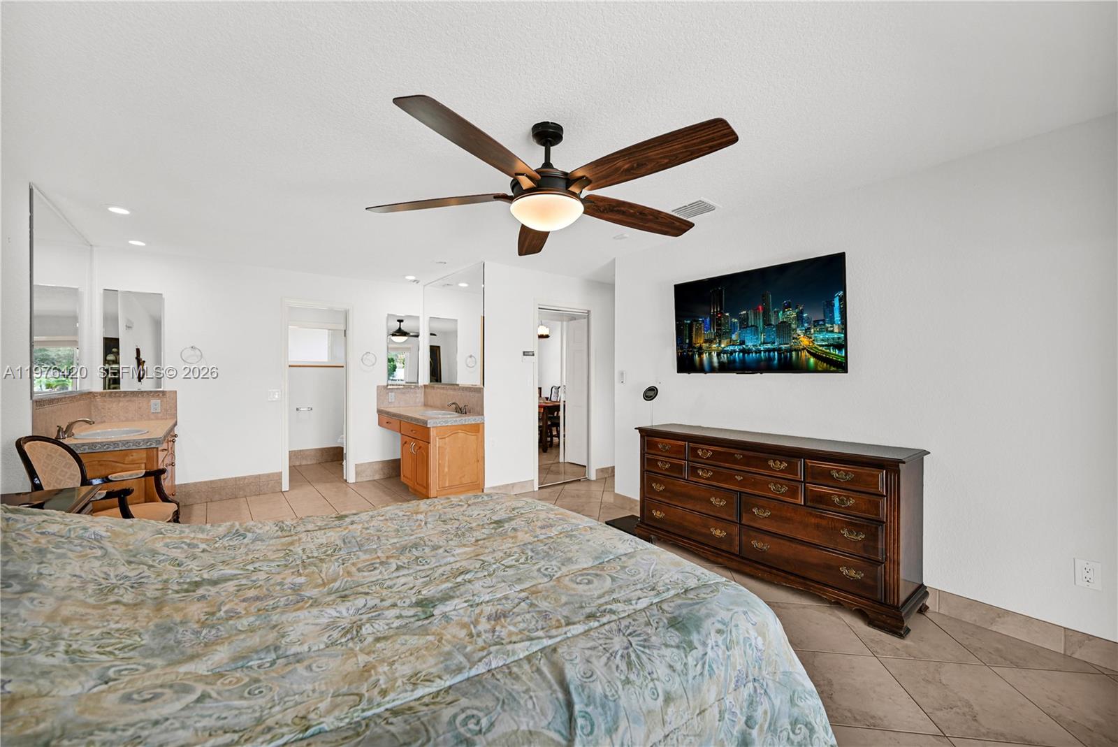 FLAMINGO GARDENS-PHASE TW - Residential Lease