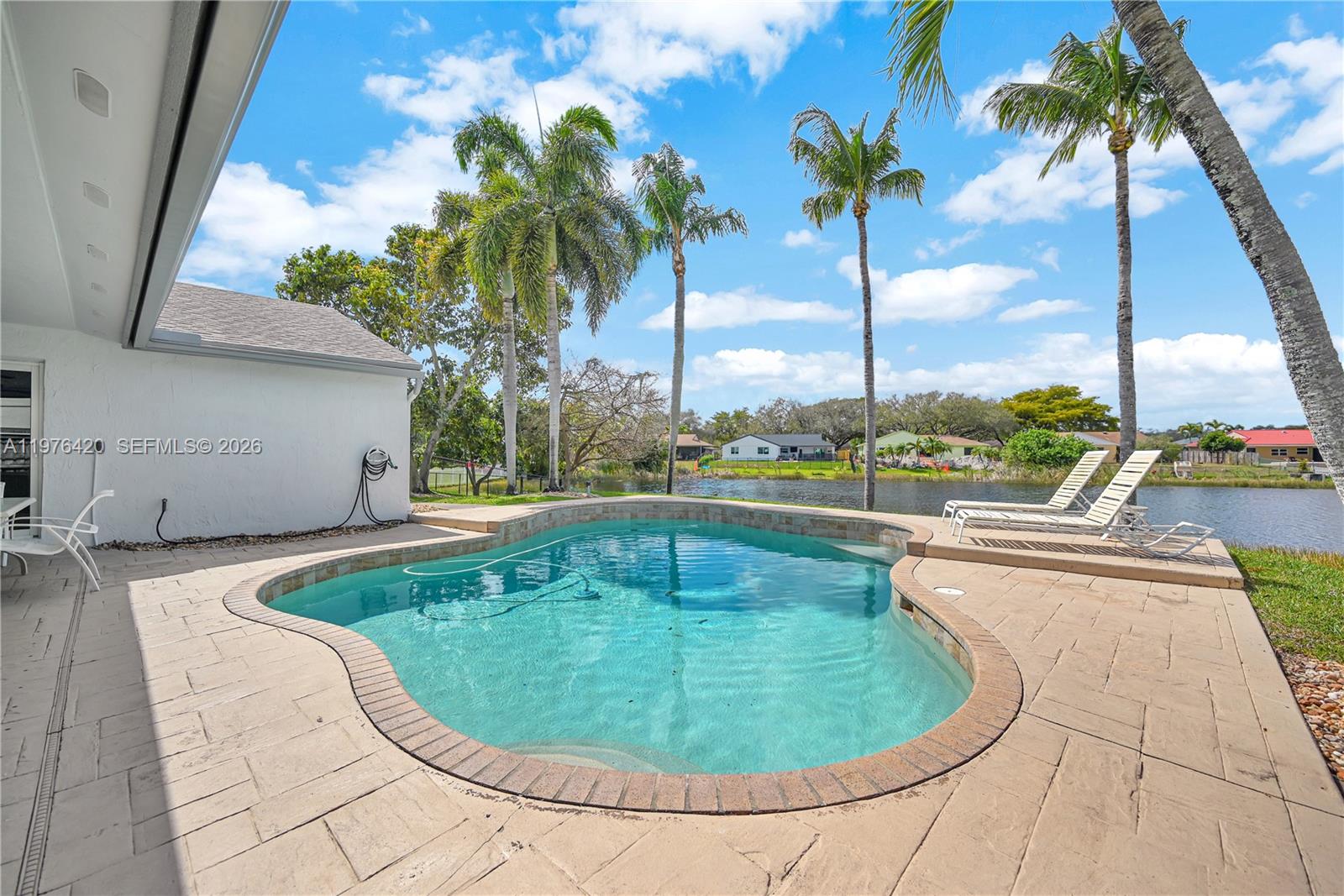 FLAMINGO GARDENS-PHASE TW - Residential Lease