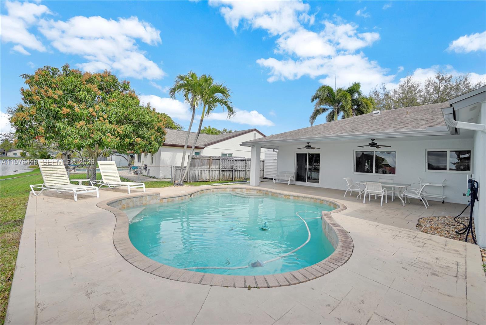 FLAMINGO GARDENS-PHASE TW - Residential Lease