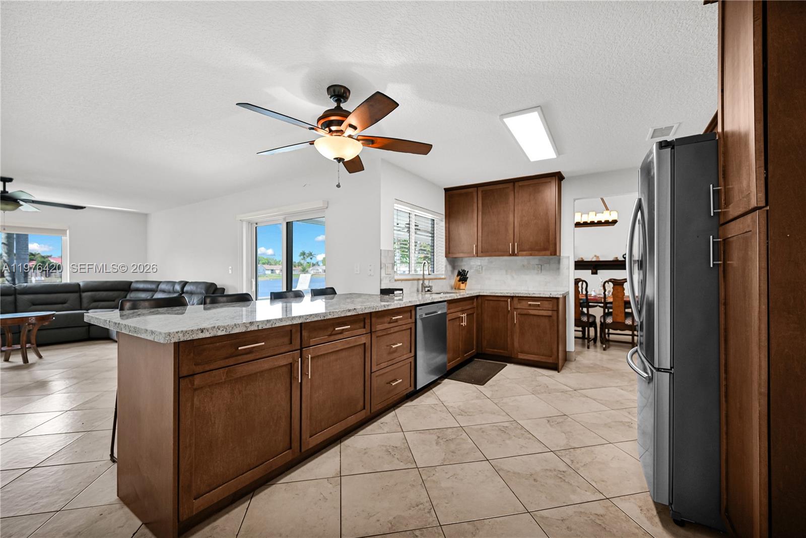 FLAMINGO GARDENS-PHASE TW - Residential Lease