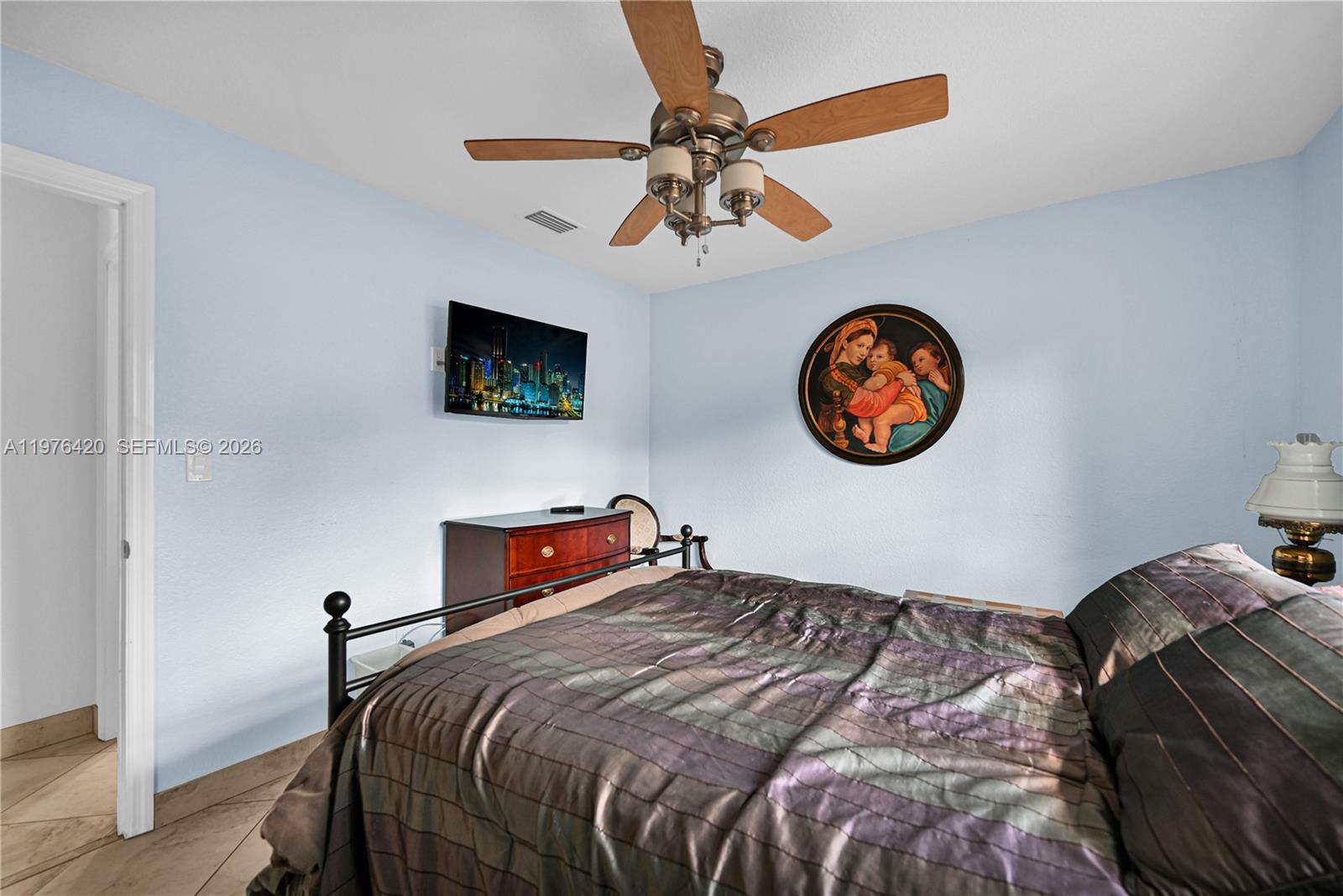 FLAMINGO GARDENS-PHASE TW - Residential Lease