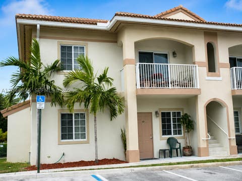 Photo of 4950 Washington St #12-4, Hollywood, FL 33021 (MLS # A12046046)