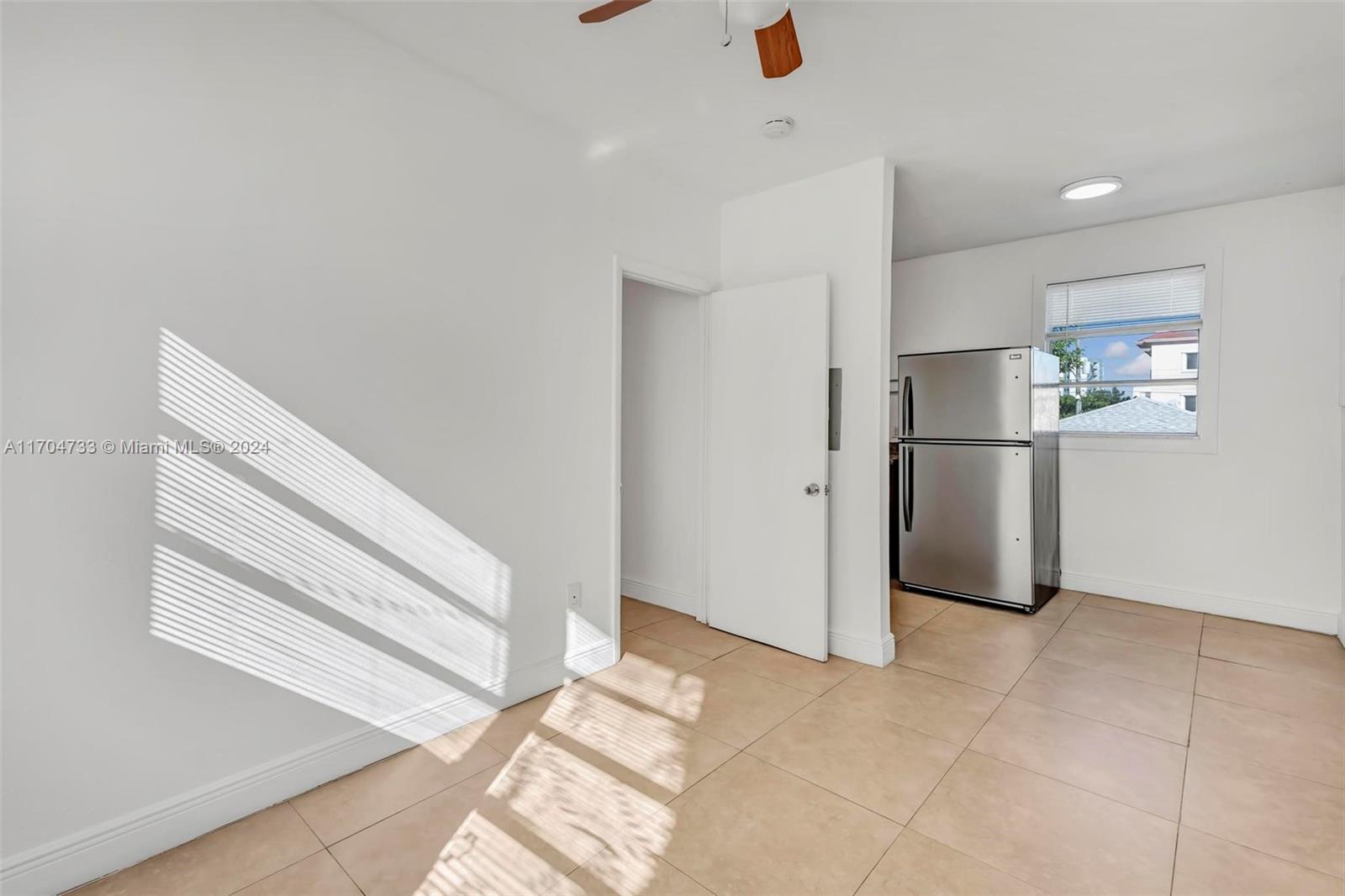 Rental Property at 1060 Sw 2nd St 3, Miami, Broward County, Florida - Bedrooms: 1 
Bathrooms: 1  - $1,900 MO.