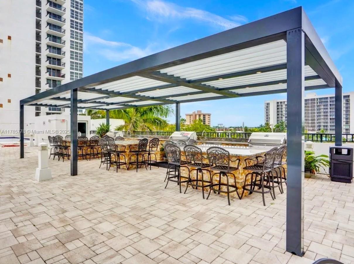 SILVER THATCH ATLANTIC PL - Residential Lease