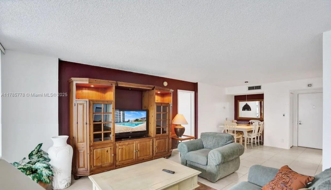 SILVER THATCH ATLANTIC PL - Residential Lease