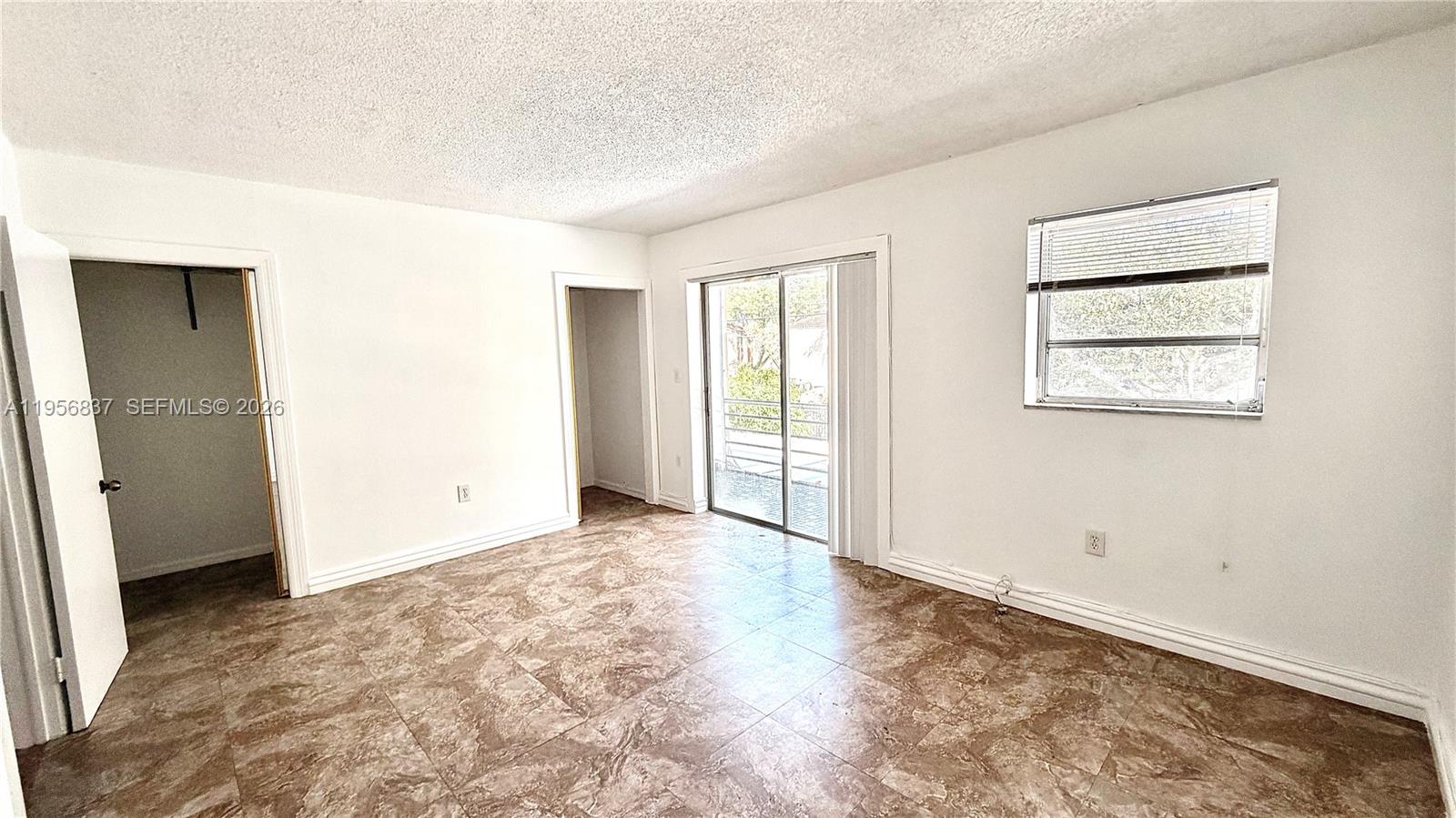 RO-MONT SOUTH CONDO J - Residential