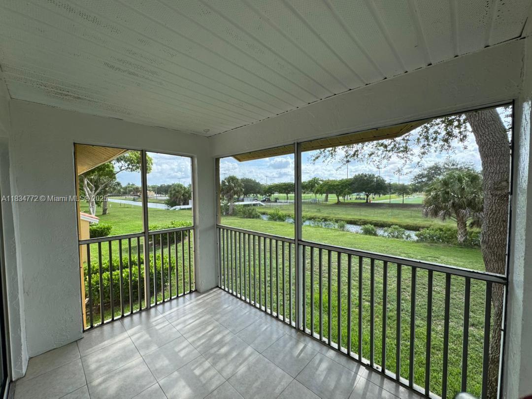 Excellent totally upgraded corner unit condo in Coral Springs. 2Bed 2 Bath 1,044 square feet of living area, high ceilings,lots of light,no neighbours on the side or up stairs,private entrance,washer and dryer in the unit. Kitchen features stainless steel appliances and granite countertops, newer AC, amenities include large pool with spa, tented lounge and BBQ areas, tennis court, next to Cypress Park 1 assigned parking space, guest spaces Excelent location near Sawgrass Exwy,shopping malls, supermarkets, and great schools in a quiet, residential area.!!Good Schools