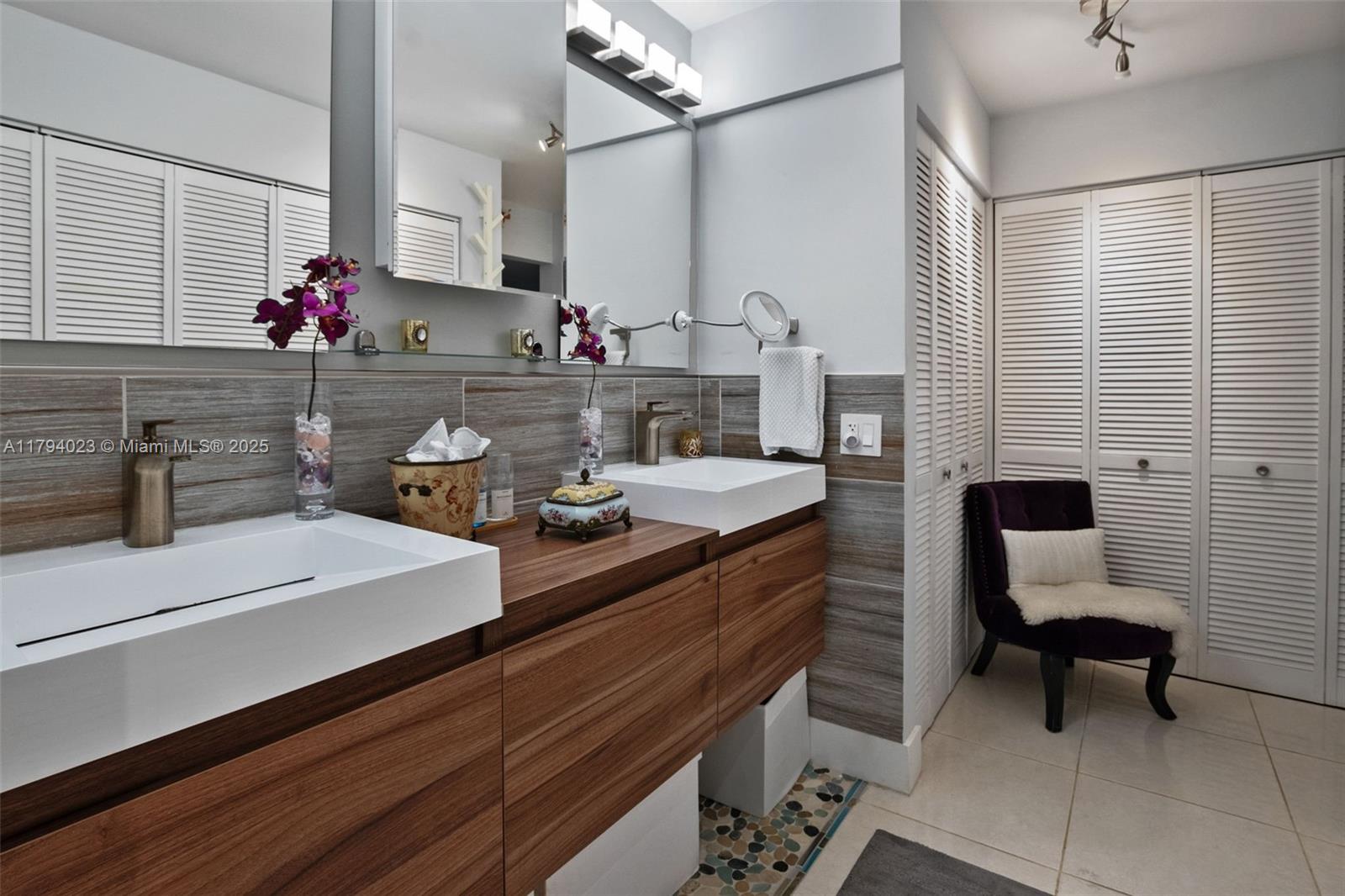 DORAL OAKS CONDO #1 - Residential