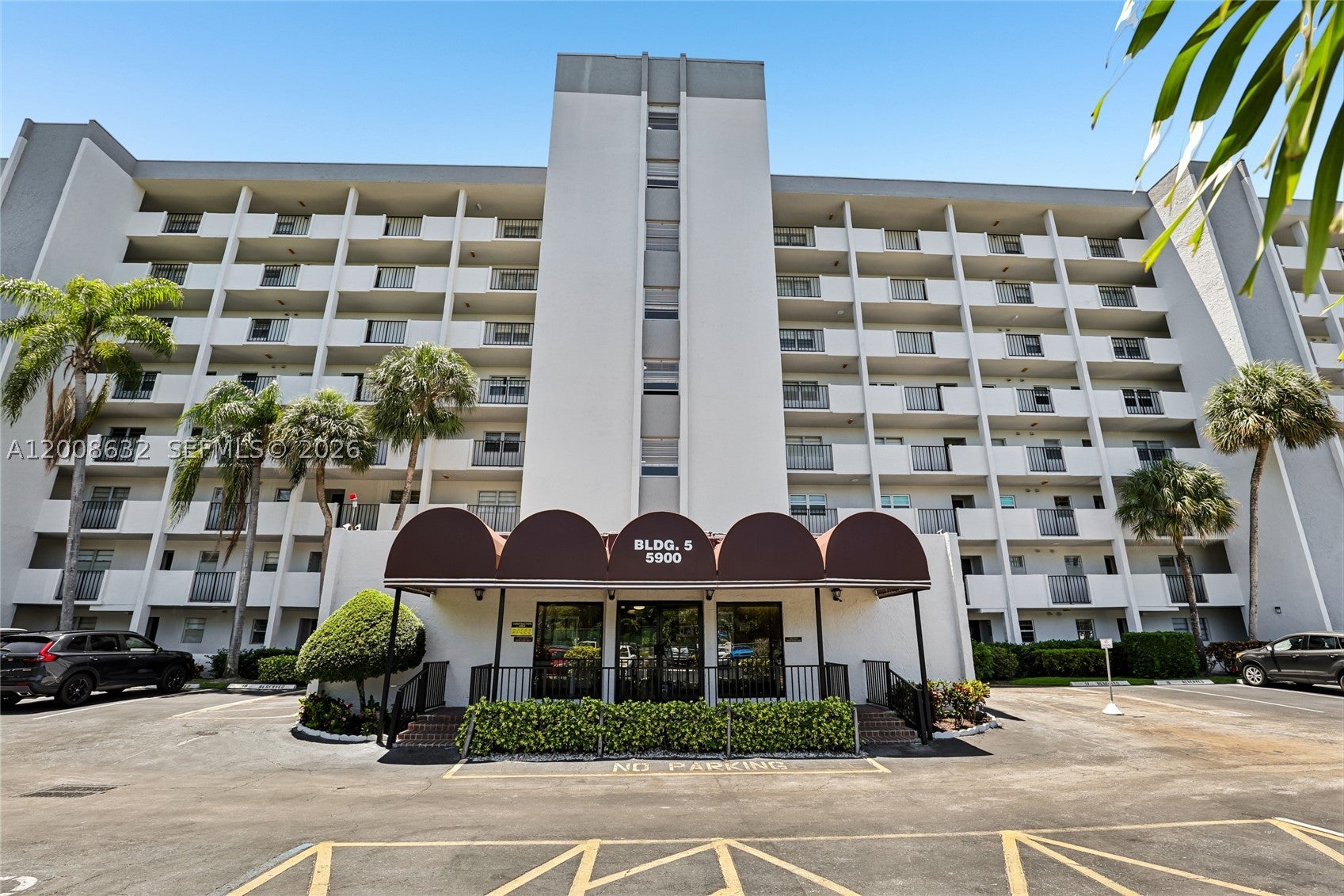 5900 NW 44th St