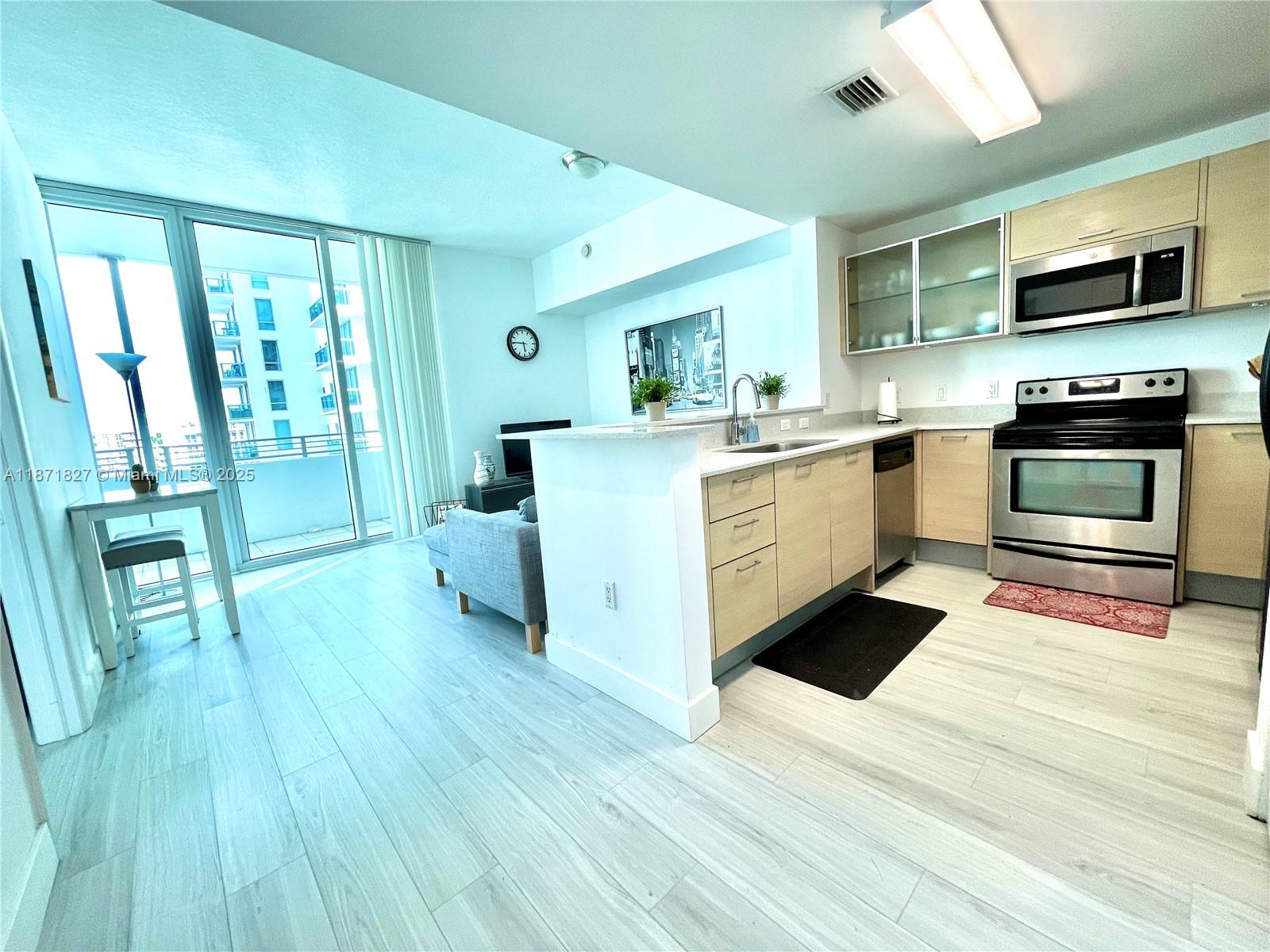 350 NE 24th St 709