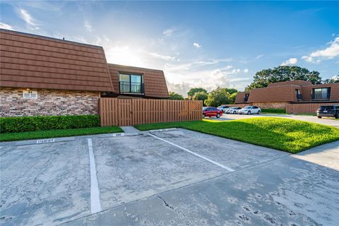 A home in Cooper City