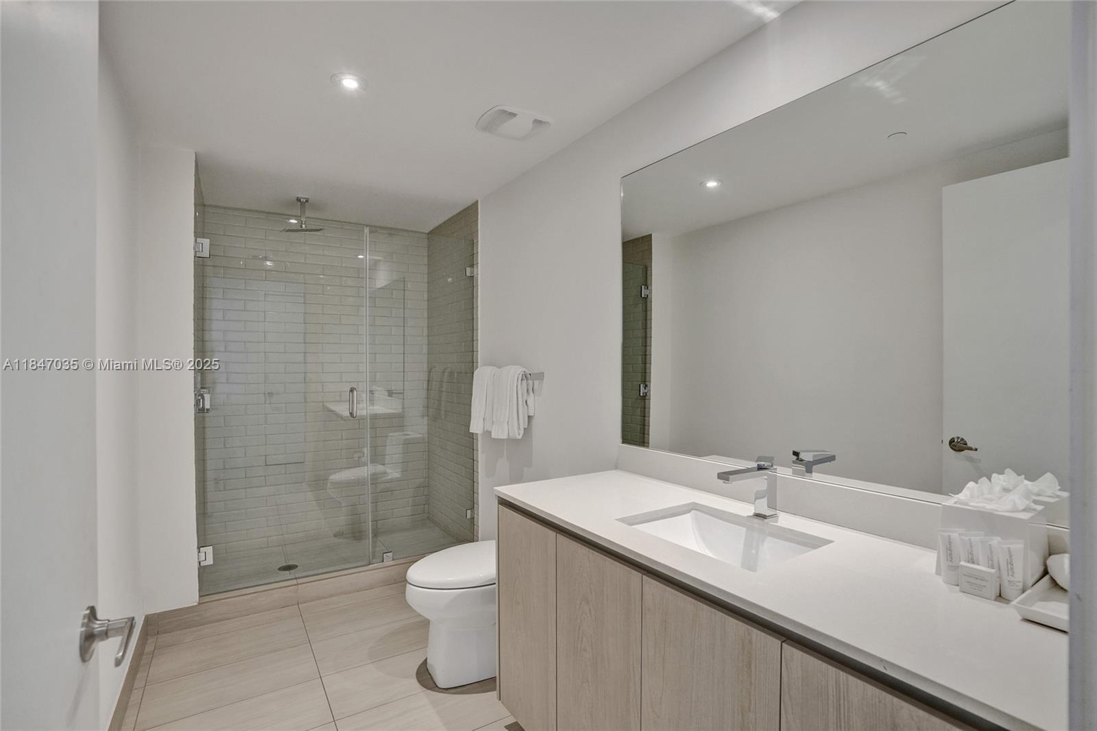 4010 SOUTH OCEAN CONDO - Residential