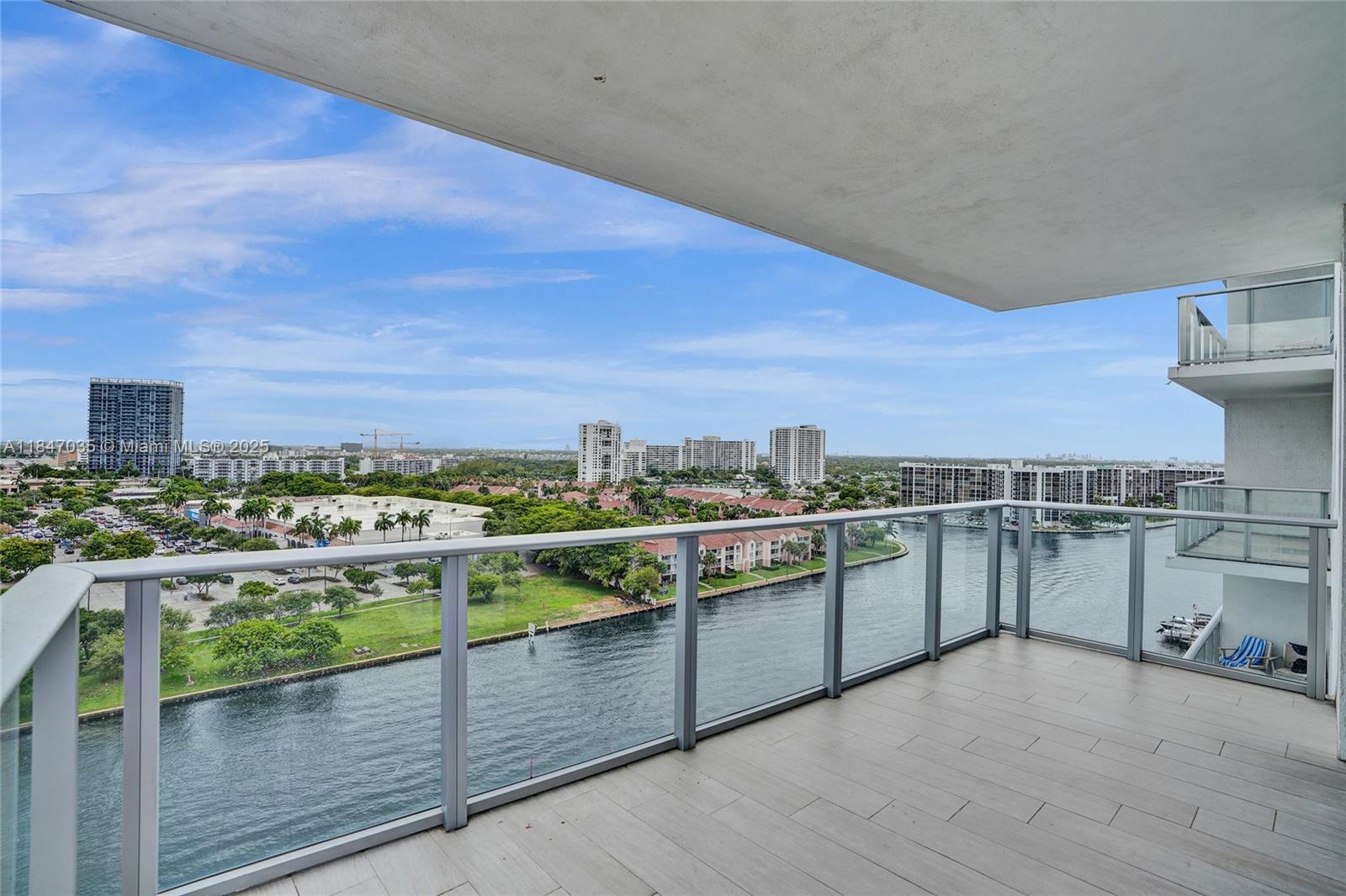 4010 S Ocean Dr R908