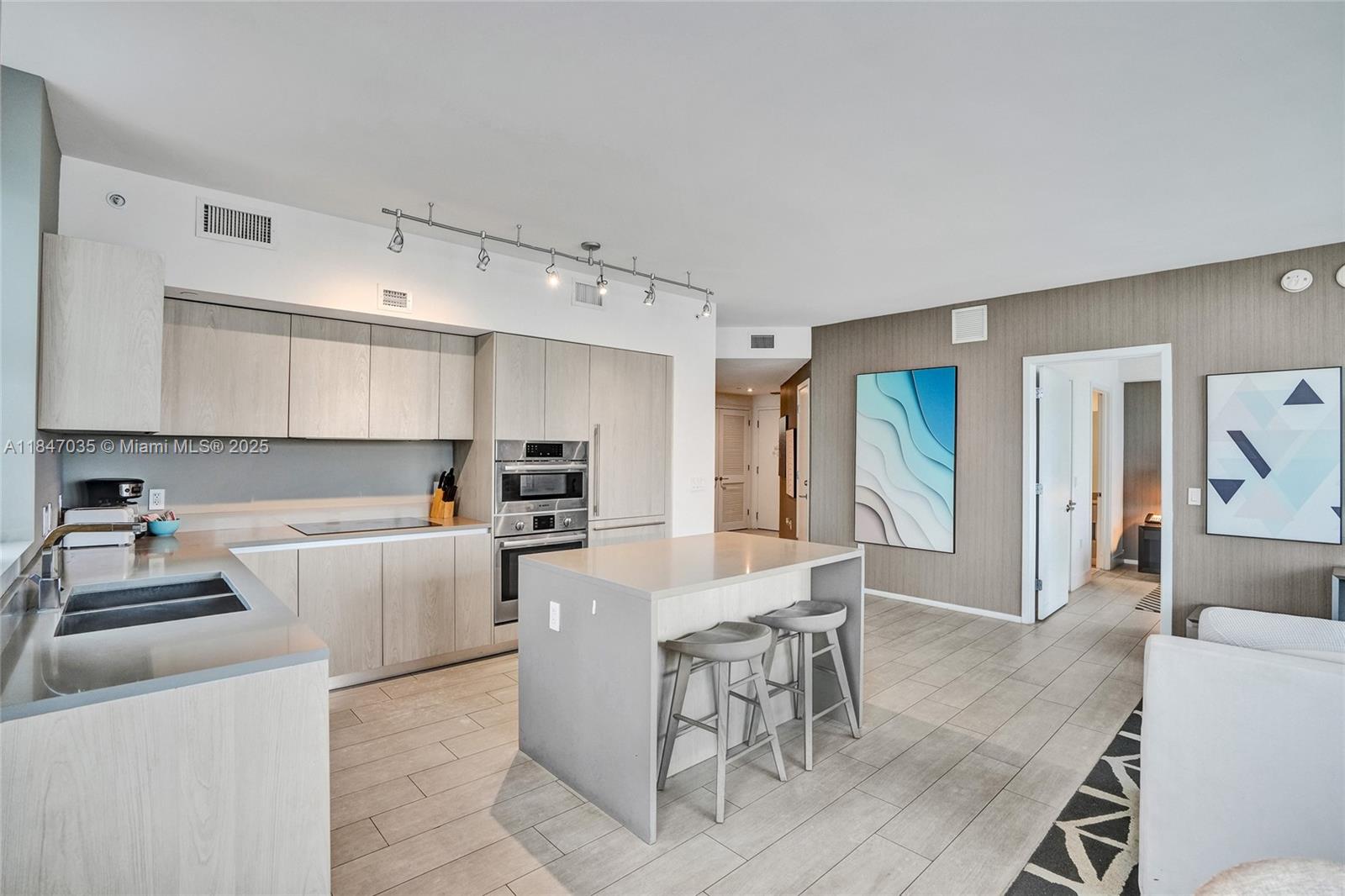 4010 SOUTH OCEAN CONDO - Residential