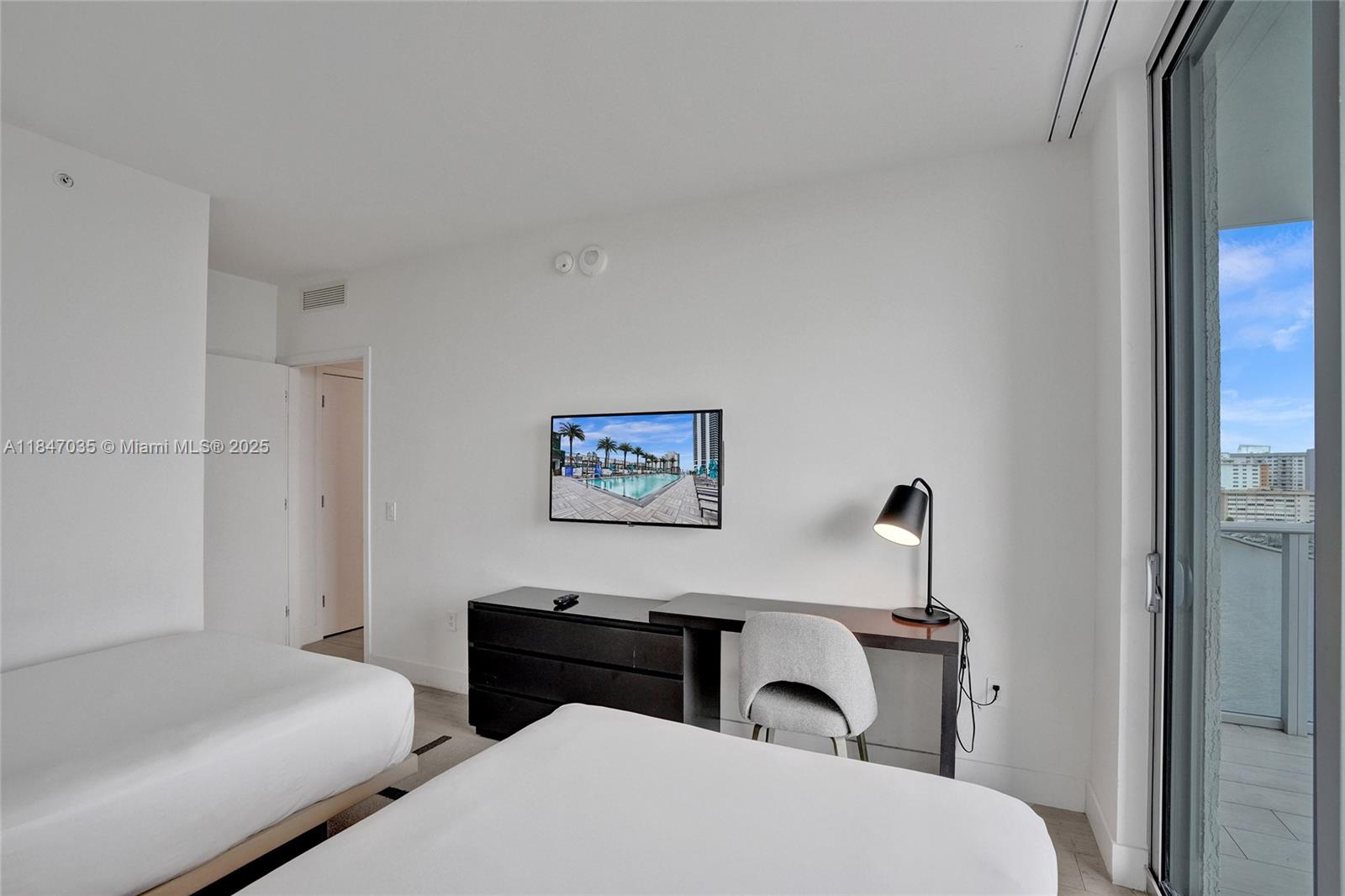 4010 SOUTH OCEAN CONDO - Residential