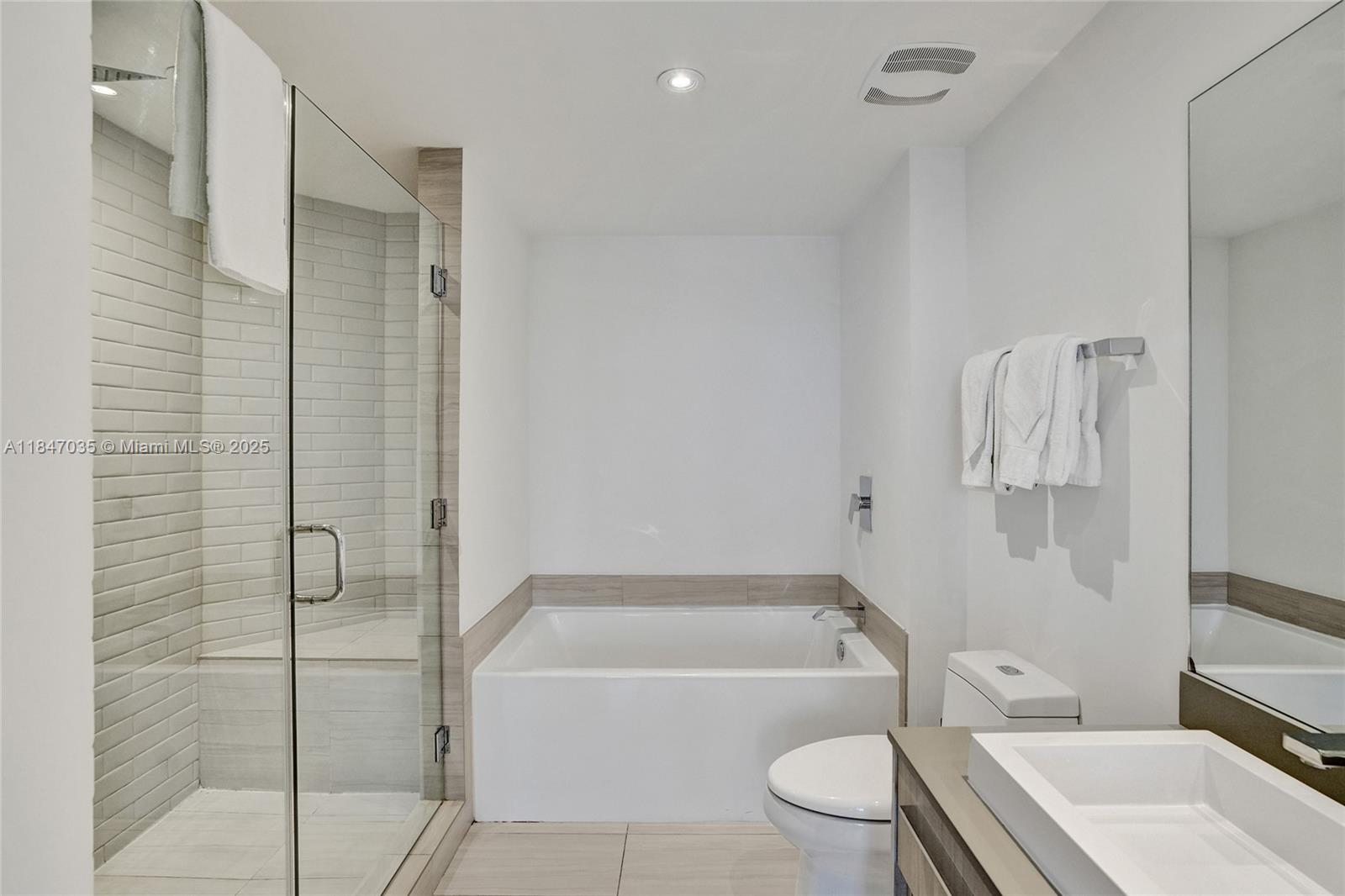 4010 SOUTH OCEAN CONDO - Residential