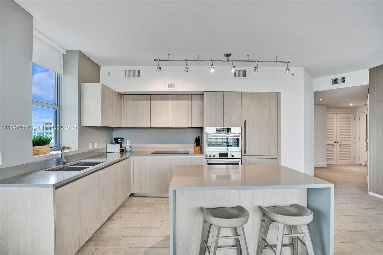 4010 SOUTH OCEAN CONDO - Residential