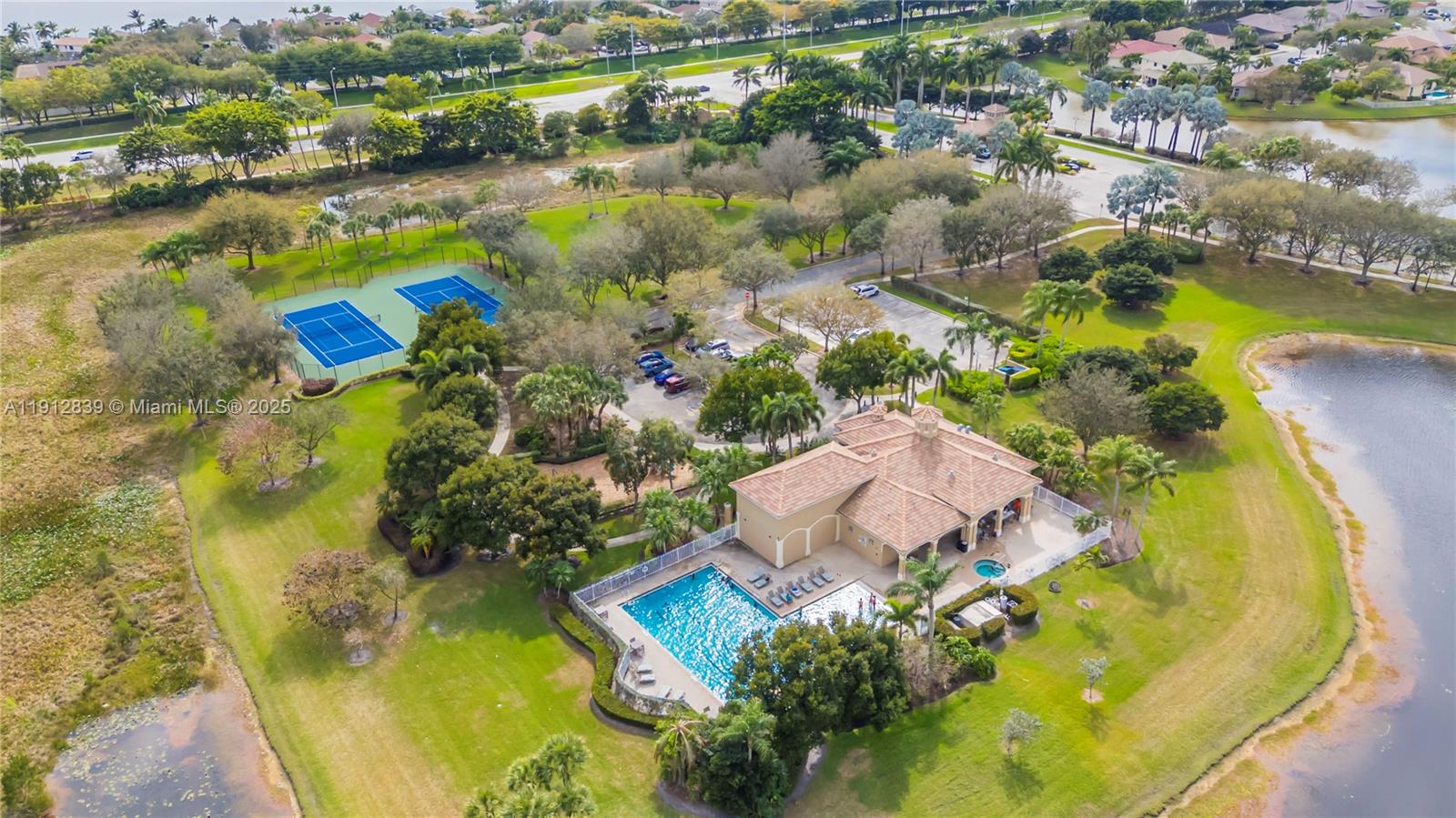 Laguna Isles - Residential