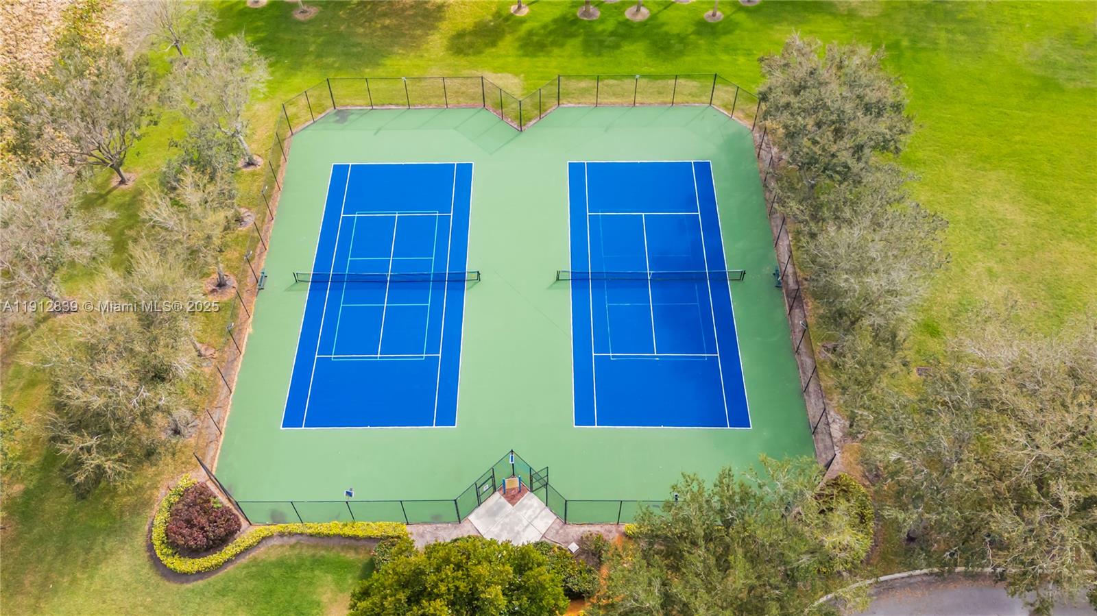 Laguna Isles - Residential