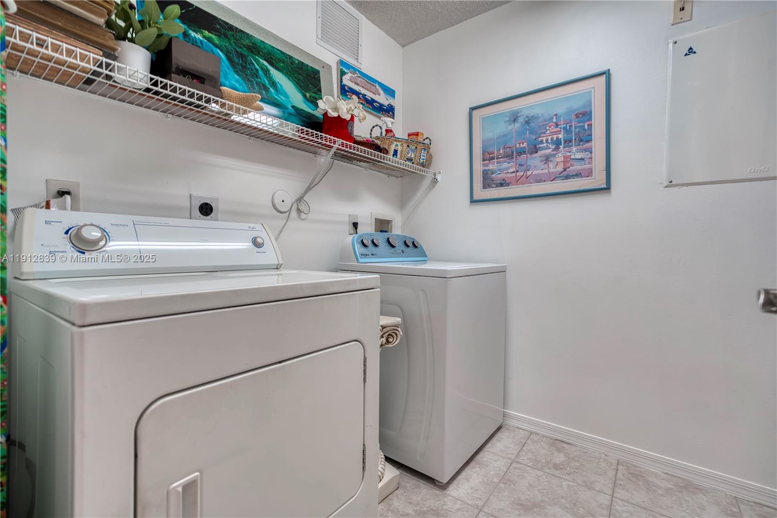 Laguna Isles - Residential