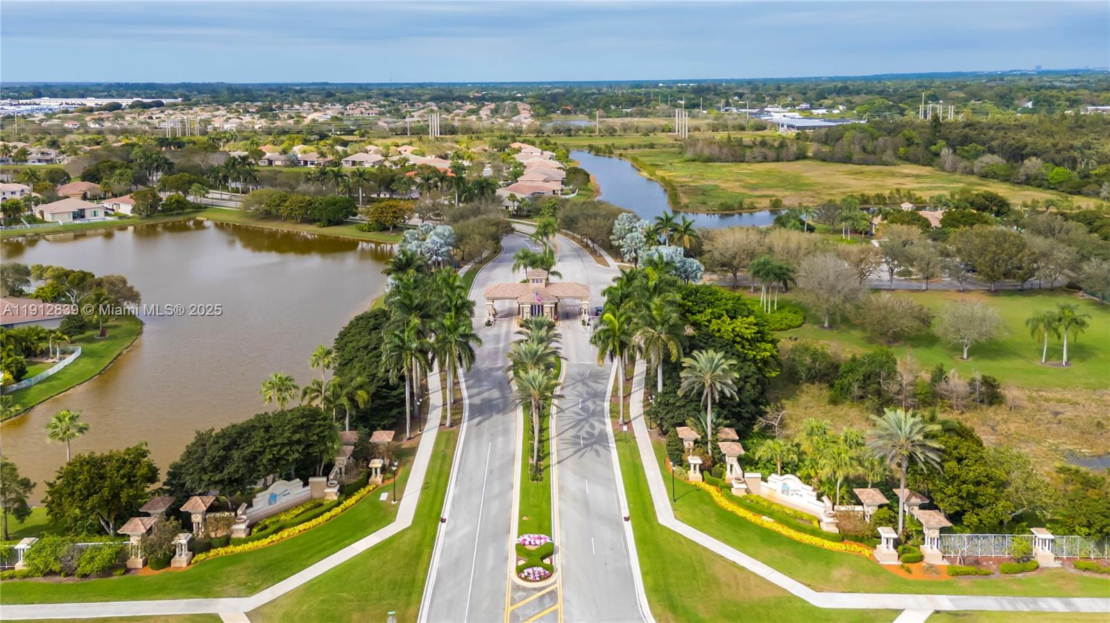 Laguna Isles - Residential